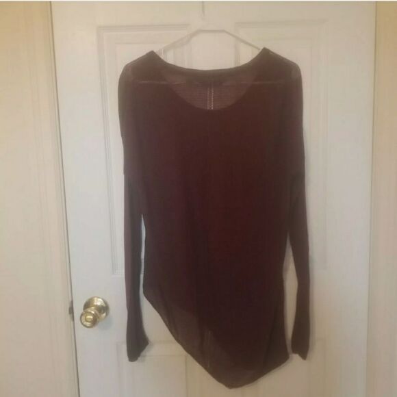 Simply Vera Vera Wang Sheer Mesh Asymmetrical Lightweight Purple Top Size Small - Picture 2 of 9